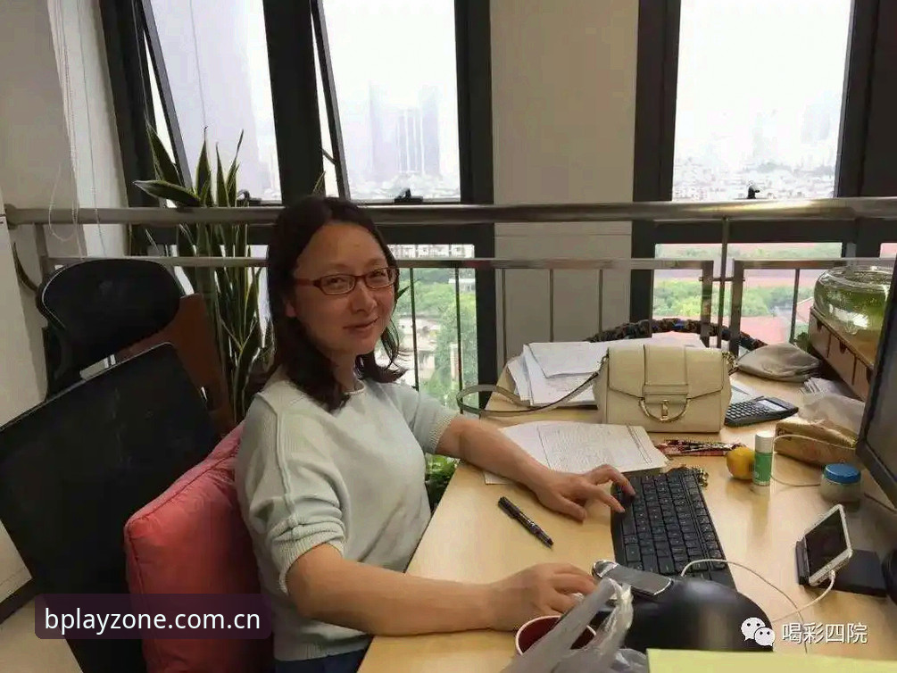 资深用户黄丽揭秘：2025新版b体育平台下载与注册全攻略